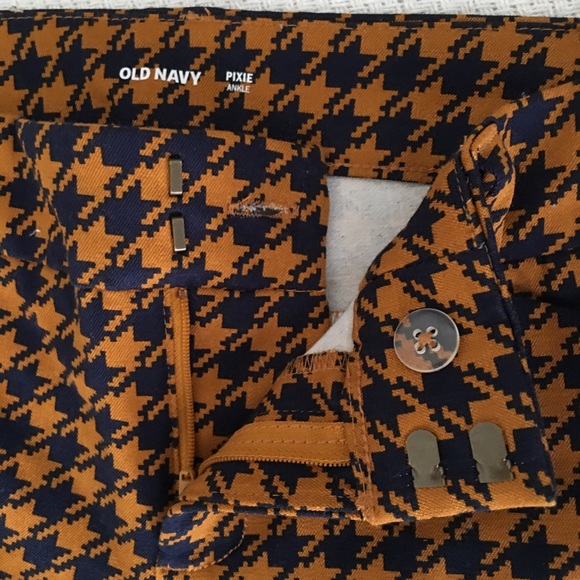 Printed skinny-  pixie ankle length pants. - Picture 3 of 4